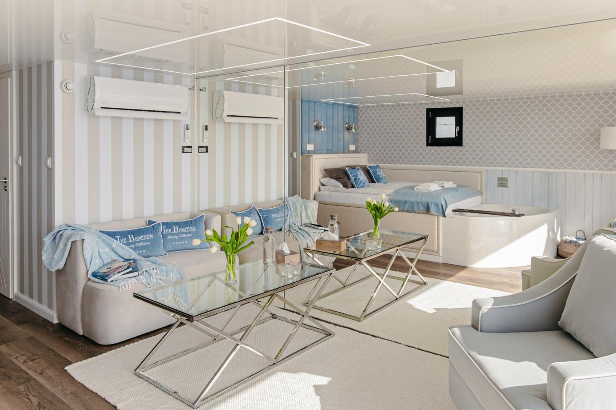 Grand Ht Houseboats - Domki Na Wodzie - Sauna, Jacuzzi, Kominek Mielno  Quarto foto