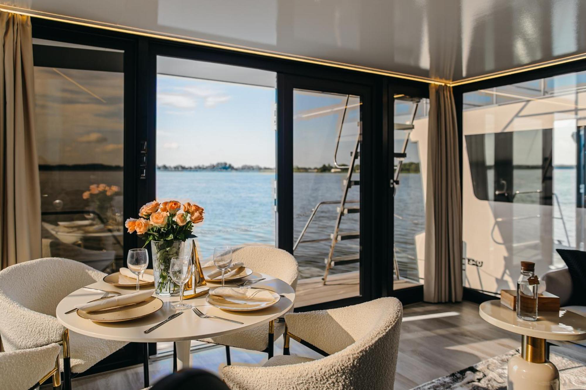 Grand Ht Houseboats - Domki Na Wodzie - Sauna, Jacuzzi, Kominek Mielno  Quarto foto